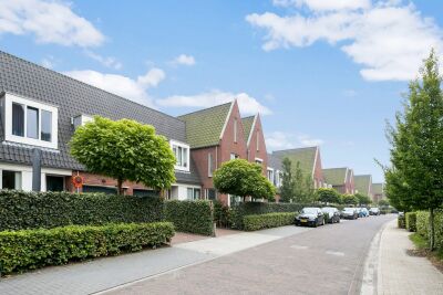 free-sector-houses for rent on Margrietlaan 25